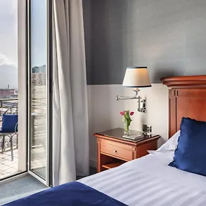 מלון Starhotels Terminus, נאפולי